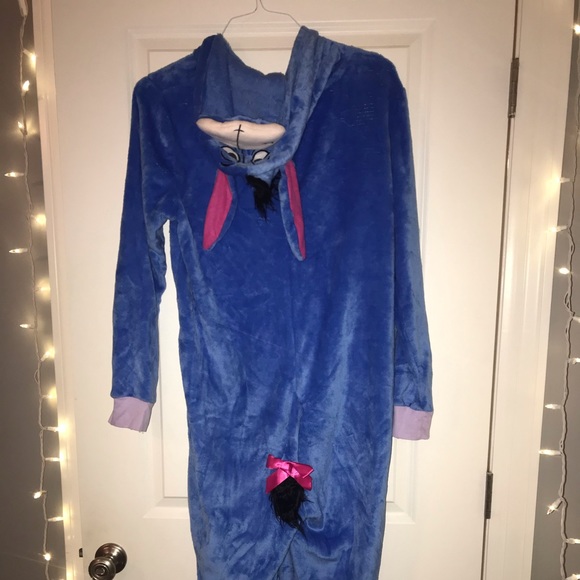 Onesie - Picture 2 of 6
